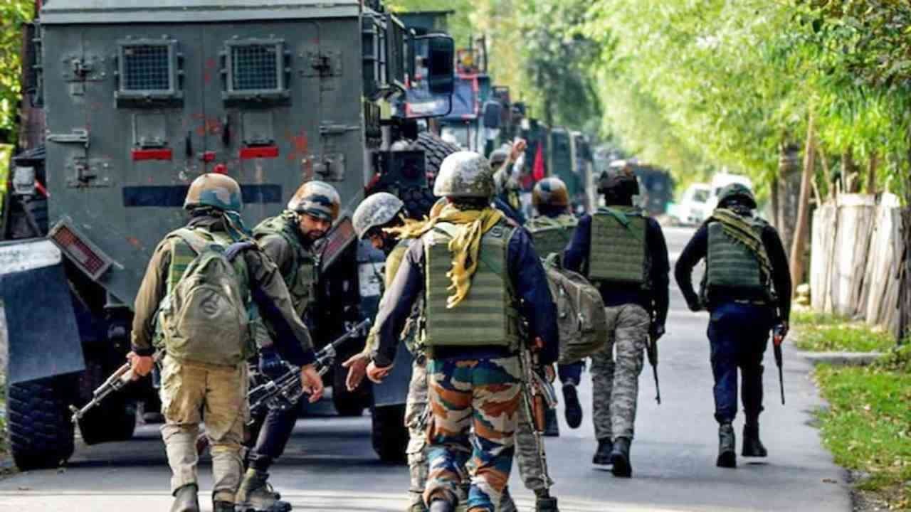 Jammu Kashmir: डोडा में आतंकवादियों के साथ मुठभेड़, कैप्टन समेत सेना के चार जवान शहीद