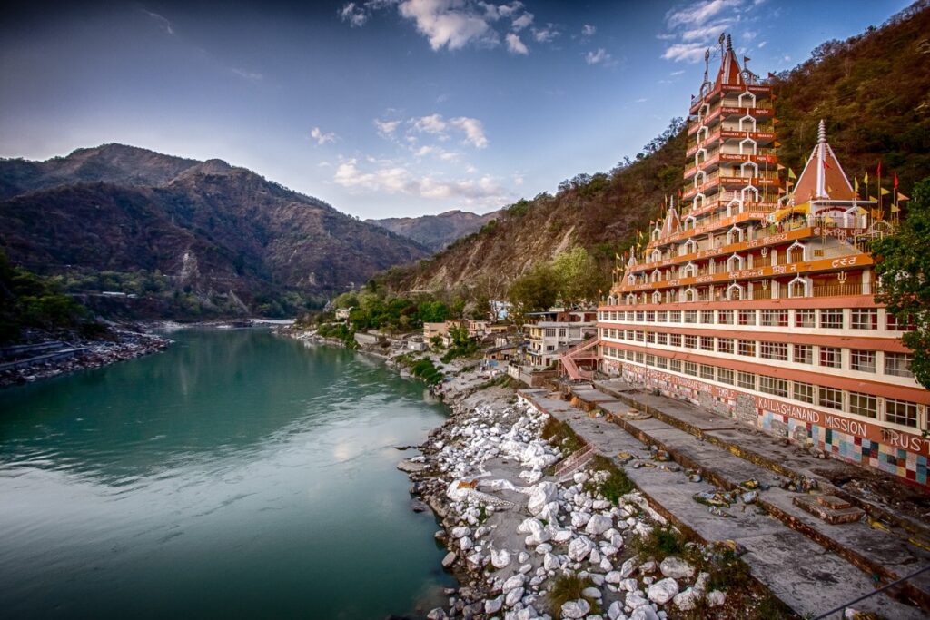 Top 5 destinations to visit in Rishikesh